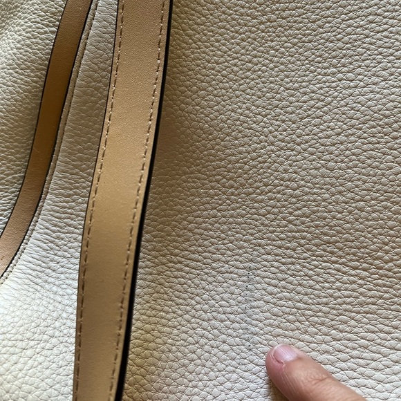 Michael Kors Cream and Tan Shoulder Bag - Picture 5 of 7